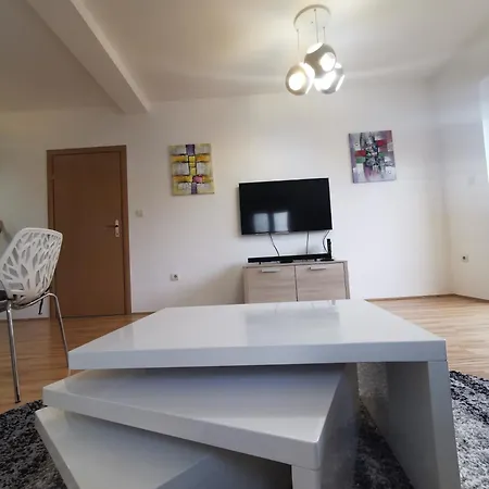 Apartman Lola5